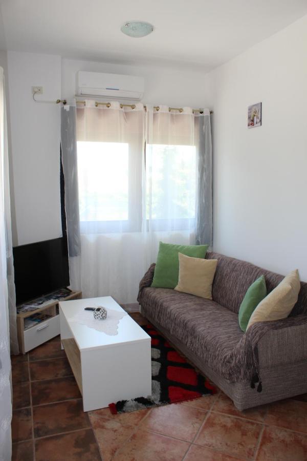 Apartment Mis Floura Rijeka Exteriör bild
