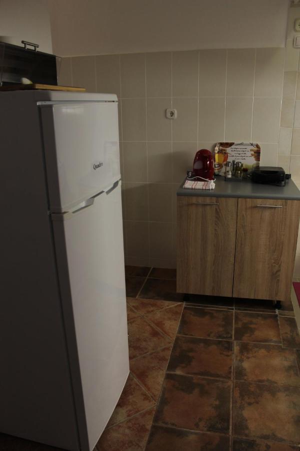Apartment Mis Floura Rijeka Exteriör bild