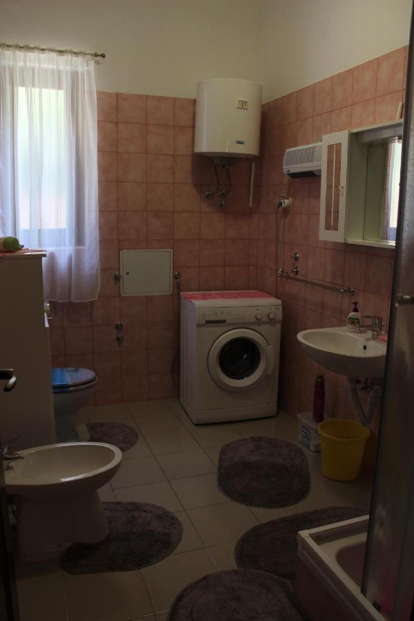 Apartment Mis Floura Rijeka Exteriör bild