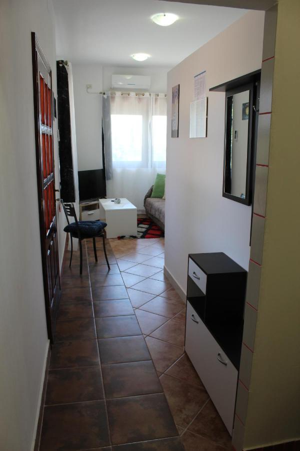 Apartment Mis Floura Rijeka Exteriör bild