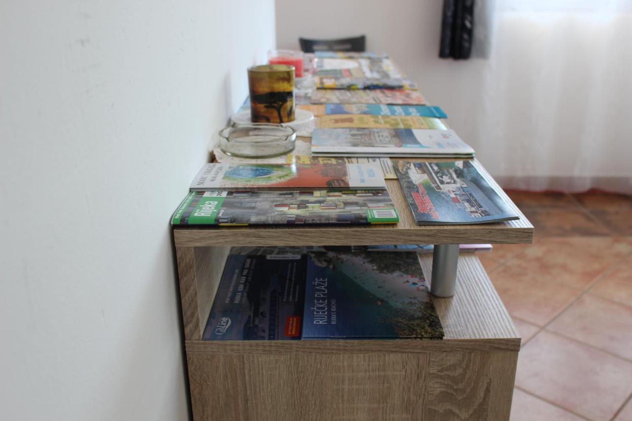 Apartment Mis Floura Rijeka Exteriör bild