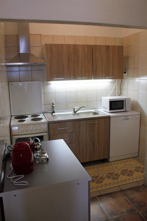 Apartment Mis Floura Rijeka Exteriör bild