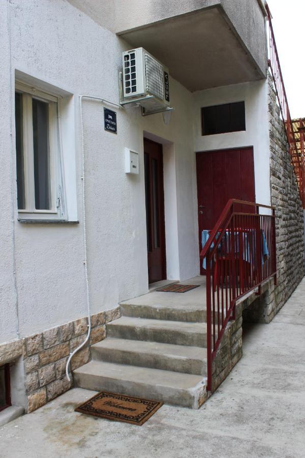 Apartment Mis Floura Rijeka Exteriör bild